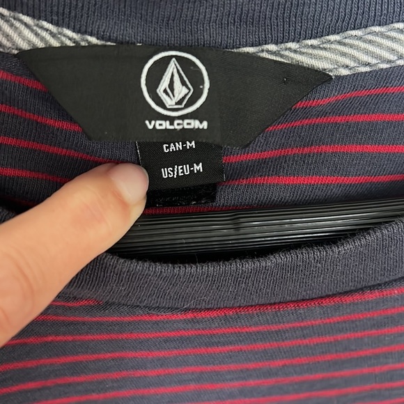 Volcom long sleeve red and Blue shirt - Picture 5 of 8